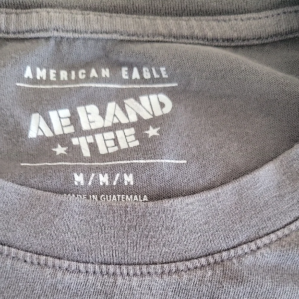 American Eagle Outfitters Charcoal Tee with Vibrant Graphic - Picture 2 of 2